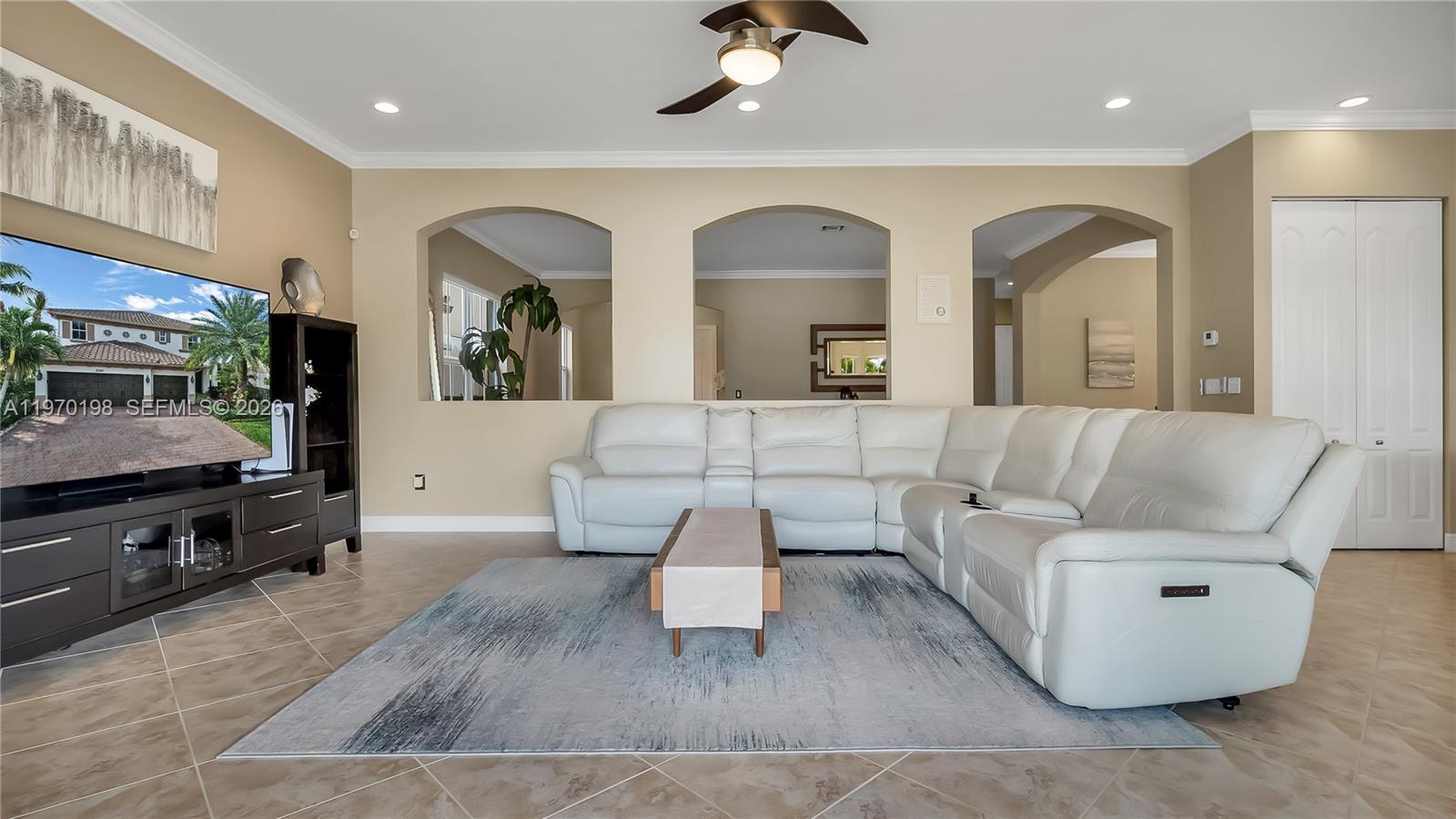 10120 N Lake Vista Ct