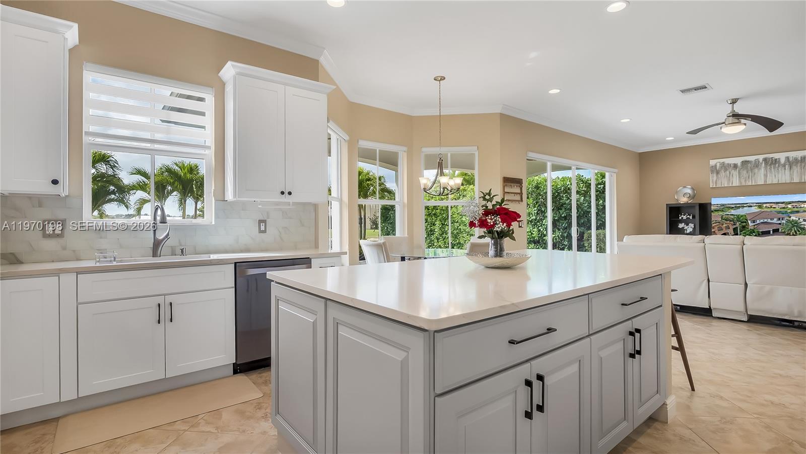 10120 N Lake Vista Ct