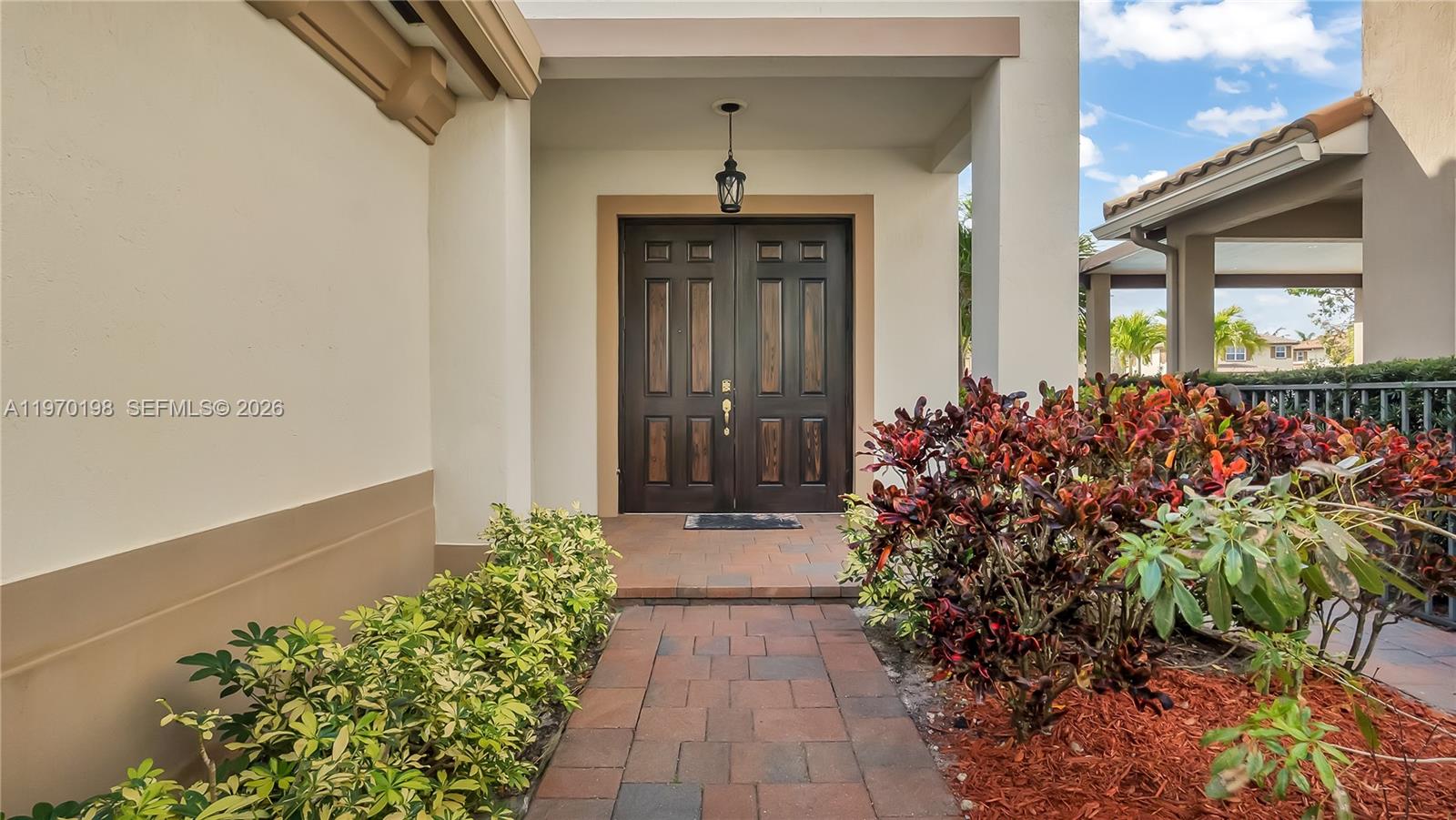 10120 N Lake Vista Ct