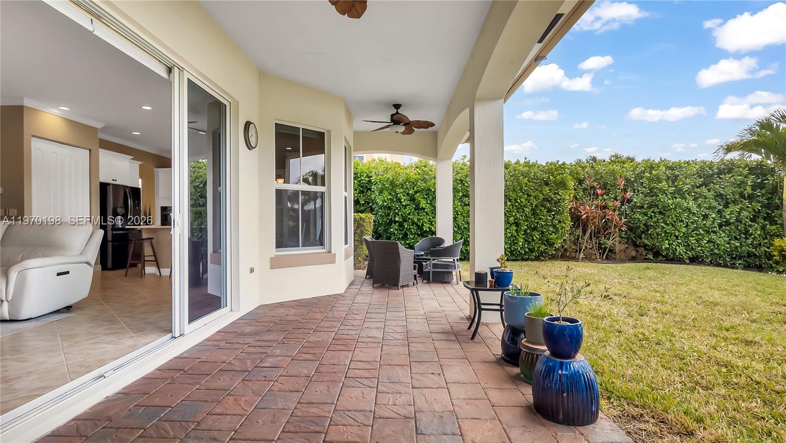 10120 N Lake Vista Ct
