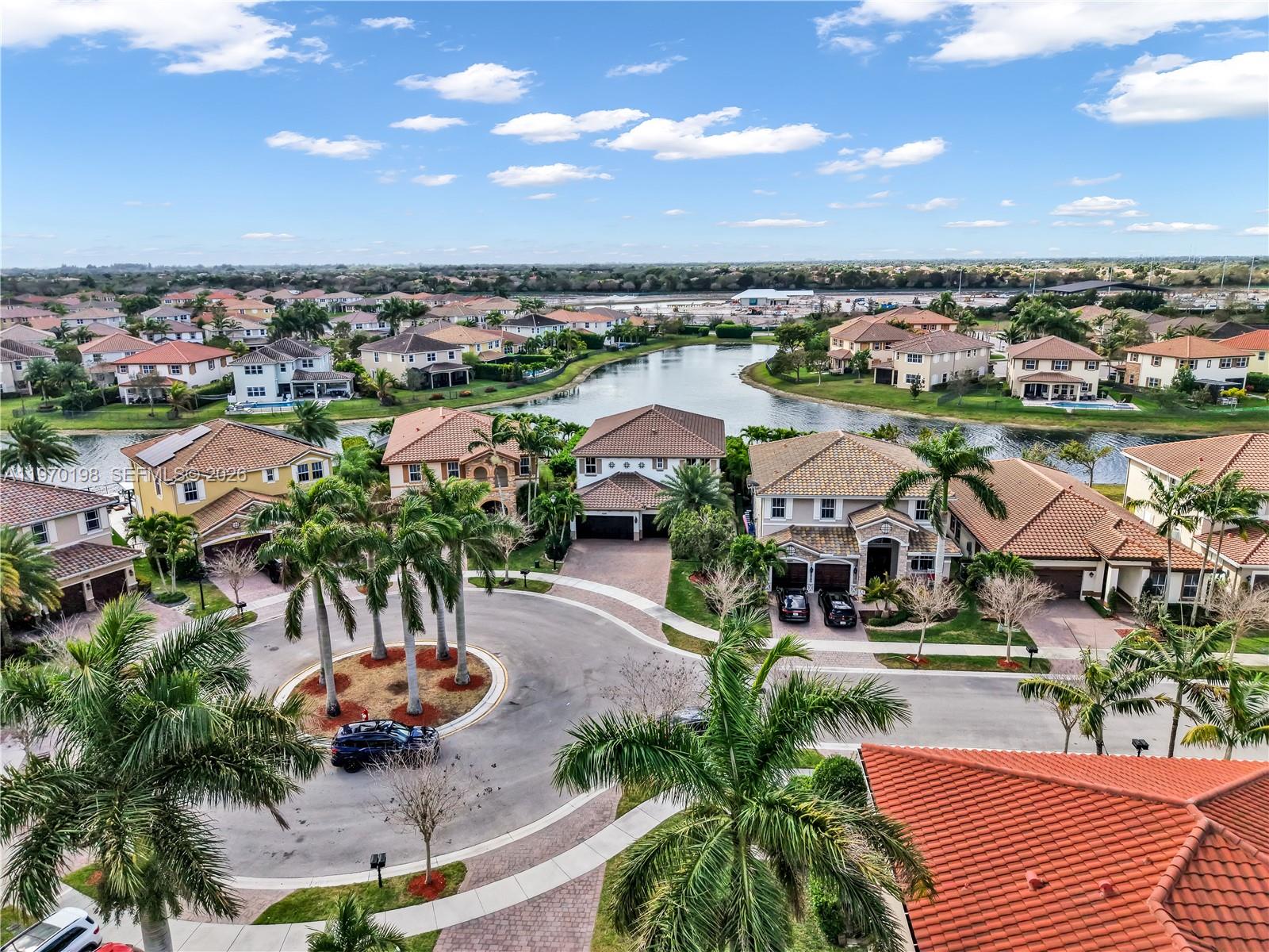 10120 N Lake Vista Ct