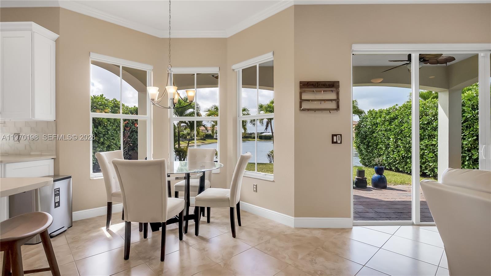 10120 N Lake Vista Ct