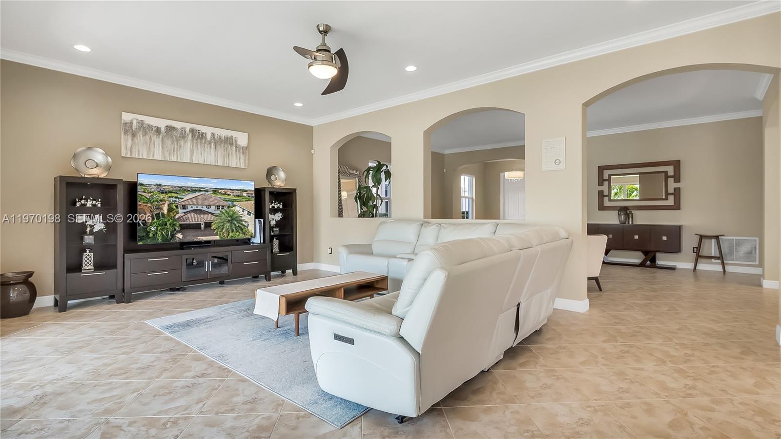 10120 N Lake Vista Ct