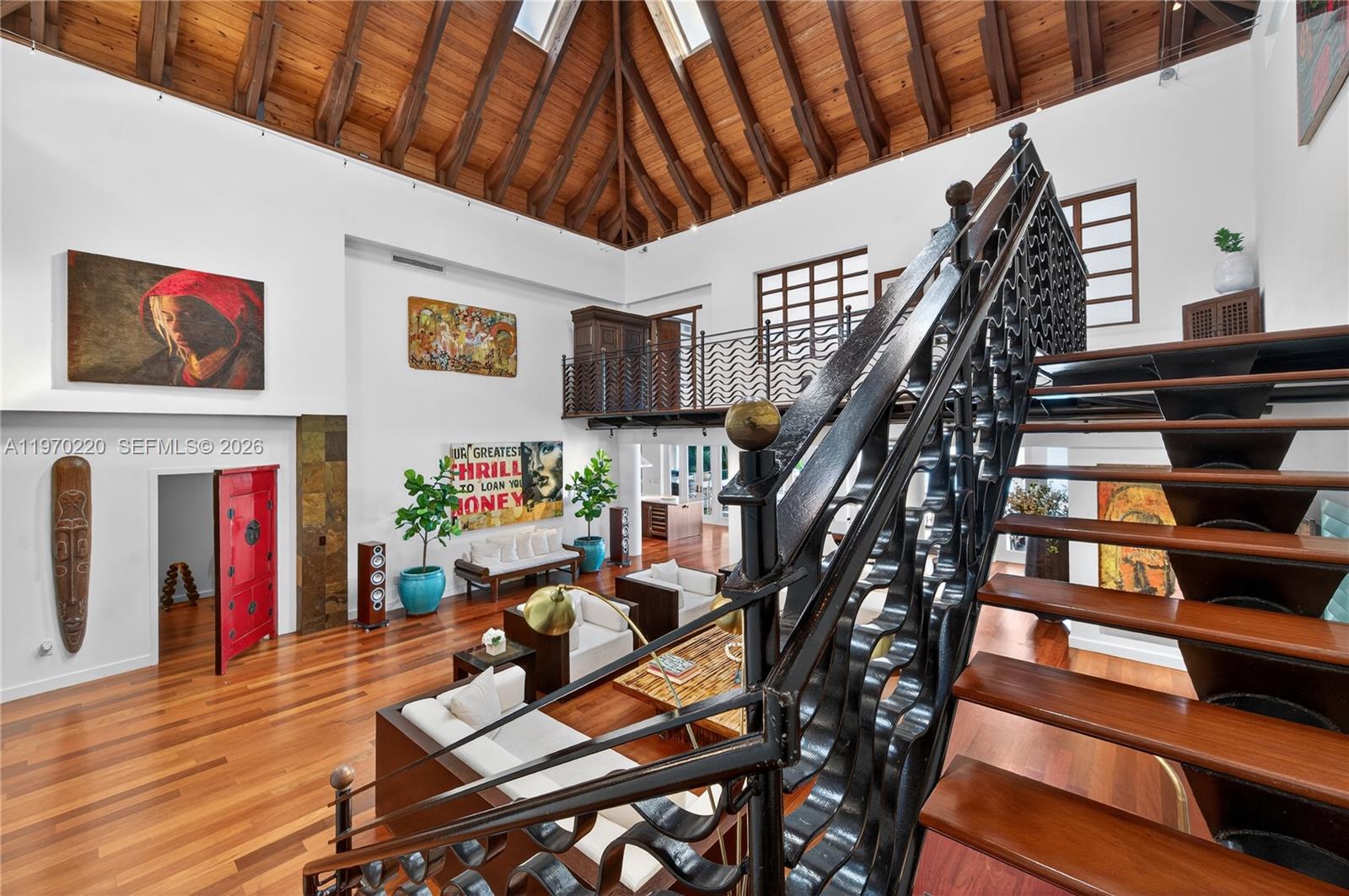 14 W San Marino Dr
