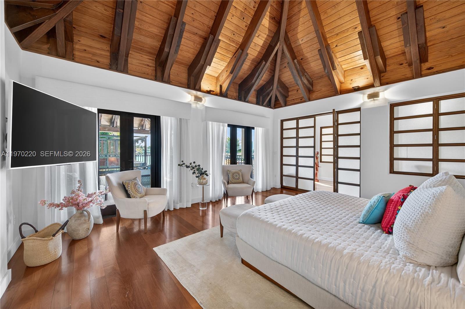 14 W San Marino Dr