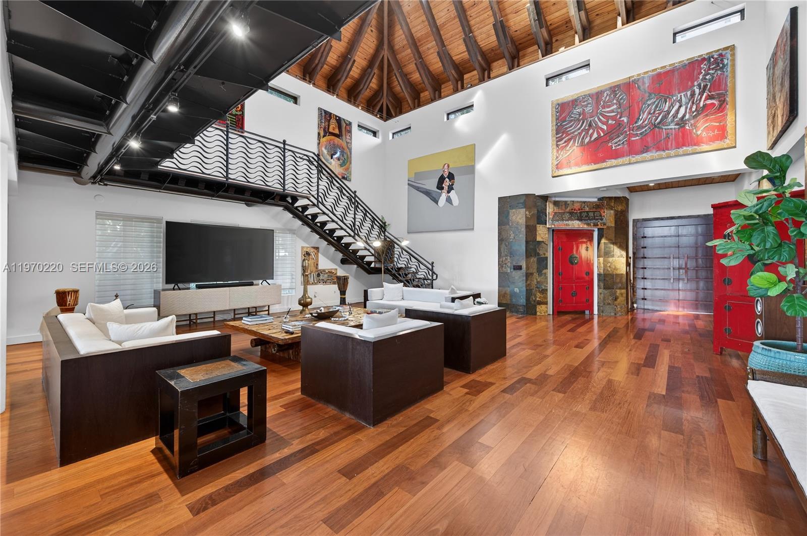 14 W San Marino Dr