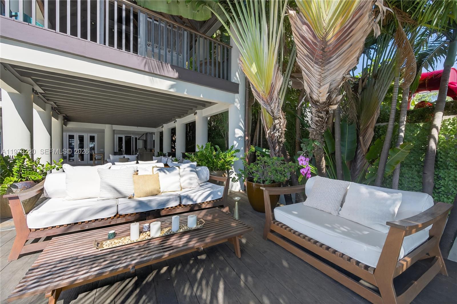 14 W San Marino Dr