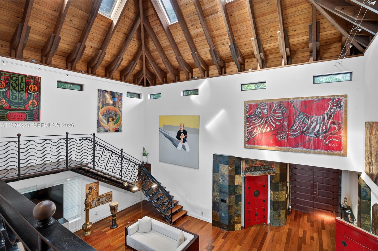 14 W San Marino Dr