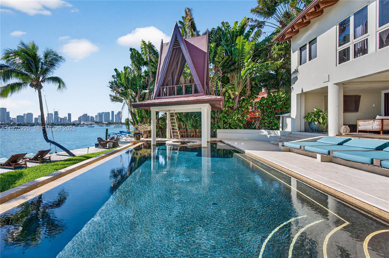 14 W San Marino Dr