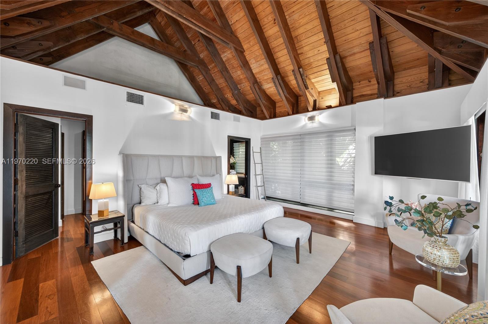 14 W San Marino Dr