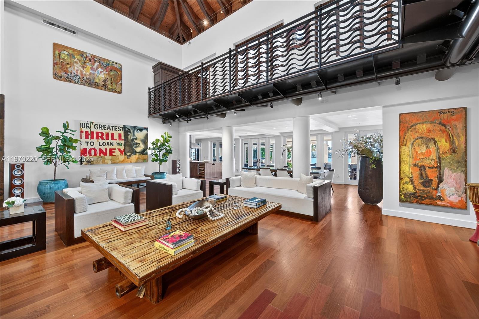 14 W San Marino Dr