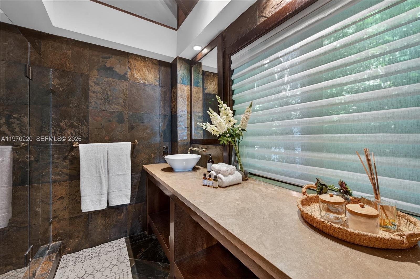 14 W San Marino Dr