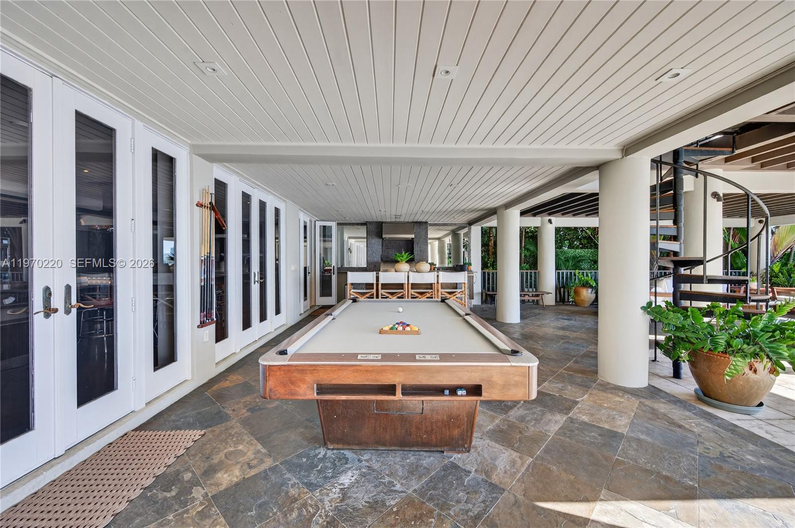 14 W San Marino Dr