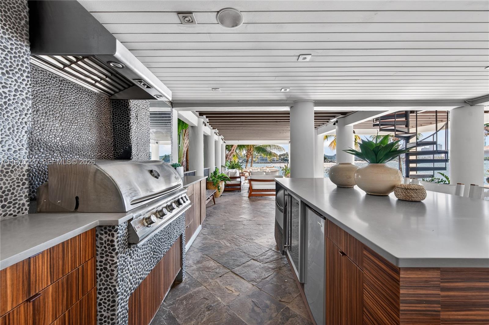 14 W San Marino Dr