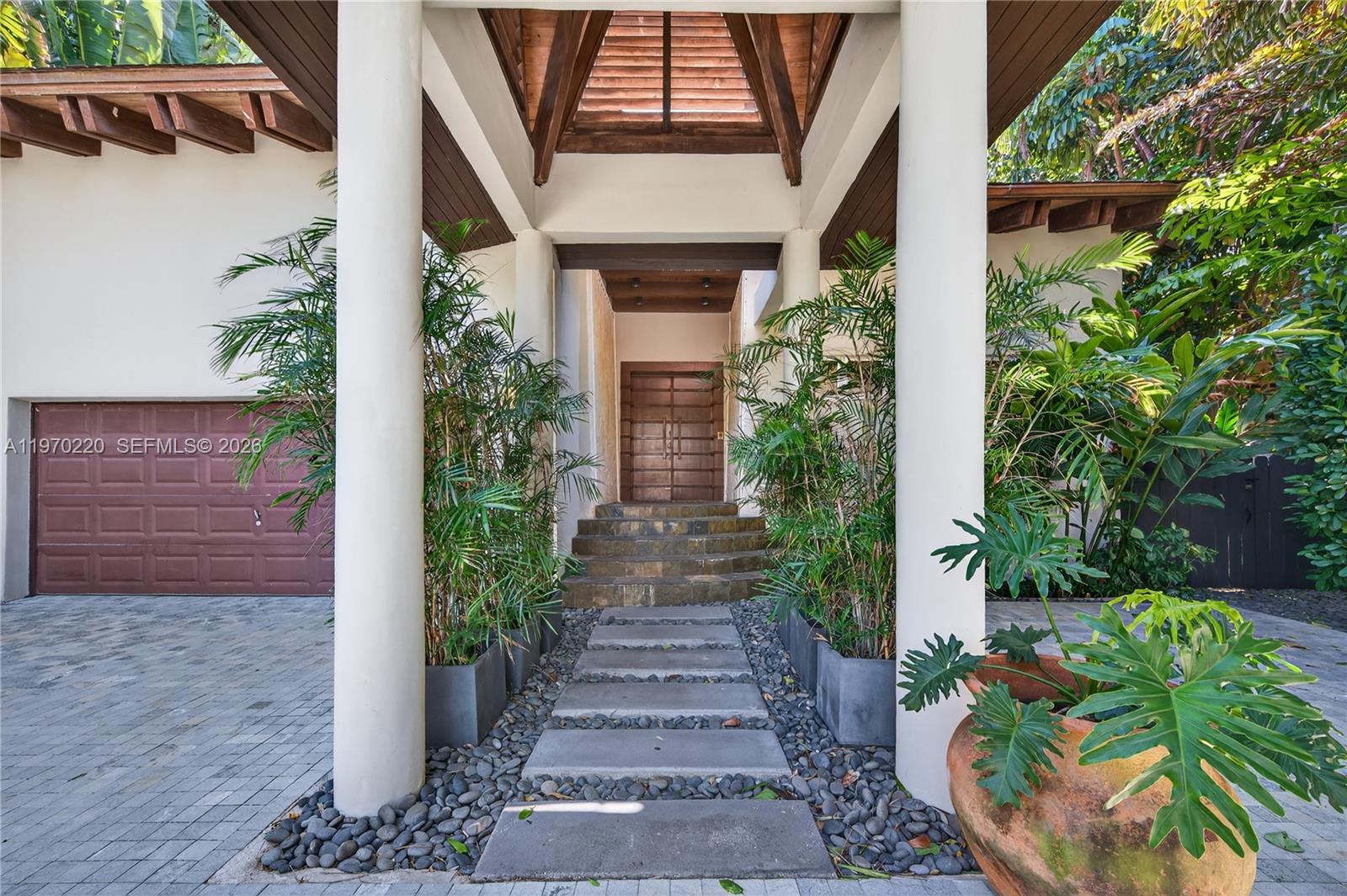 14 W San Marino Dr