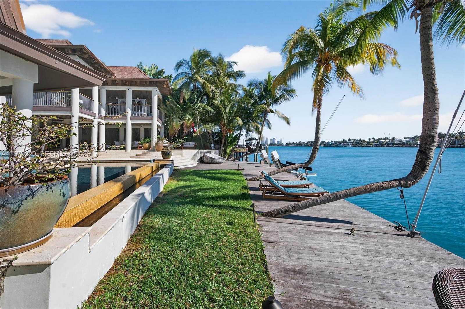 14 W San Marino Dr