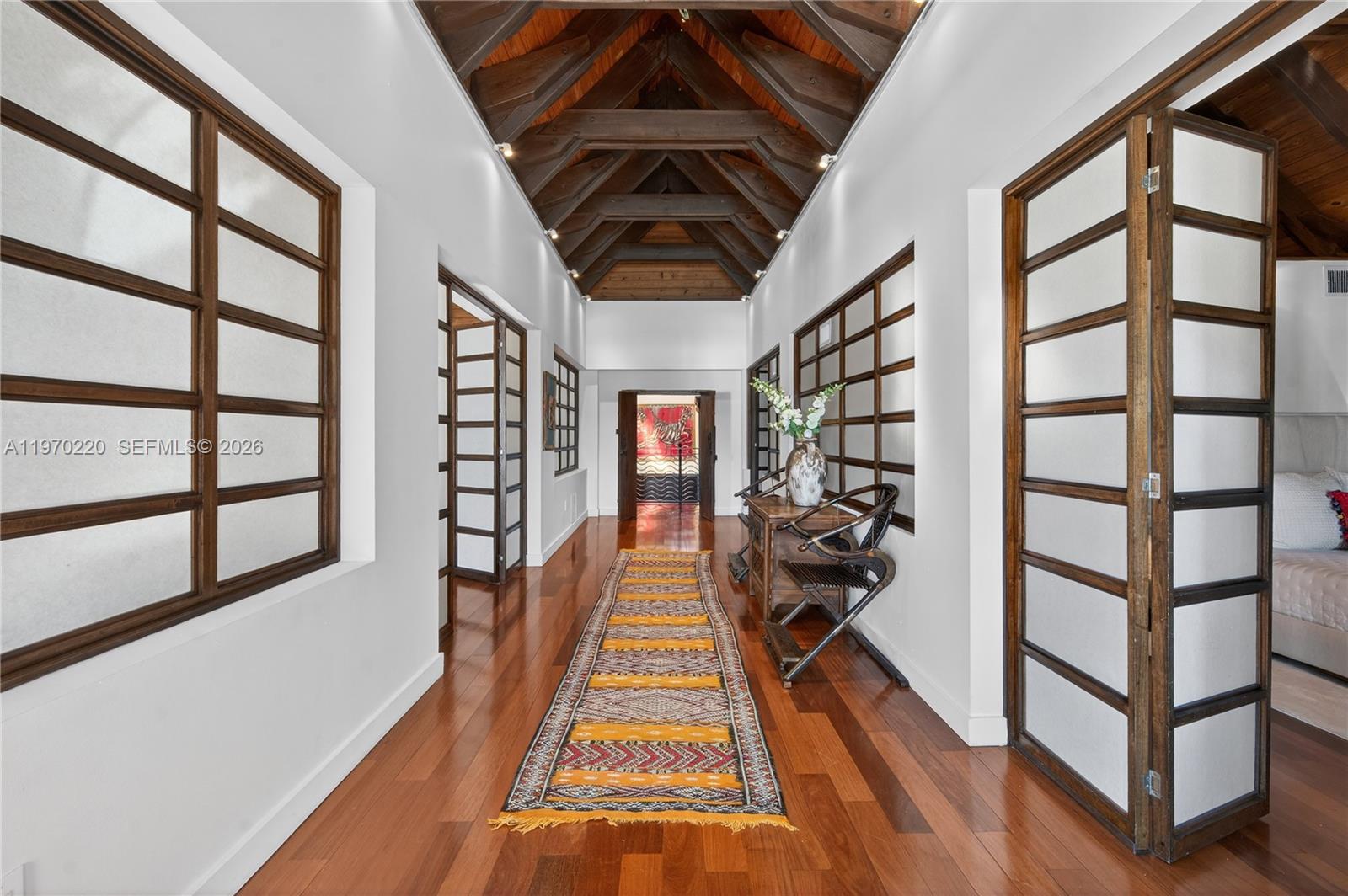 14 W San Marino Dr