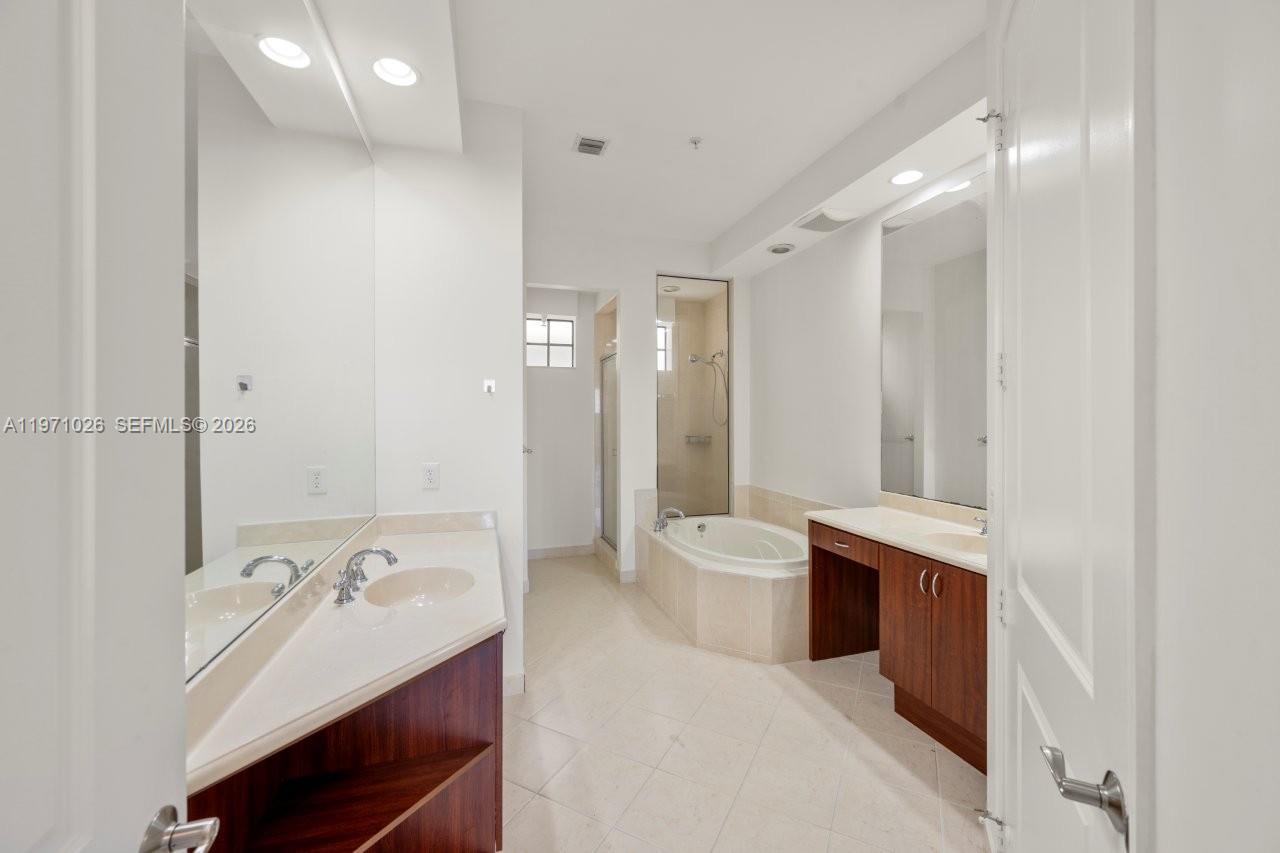 2900 NW 125th Ave # 416 Unit: 3-416