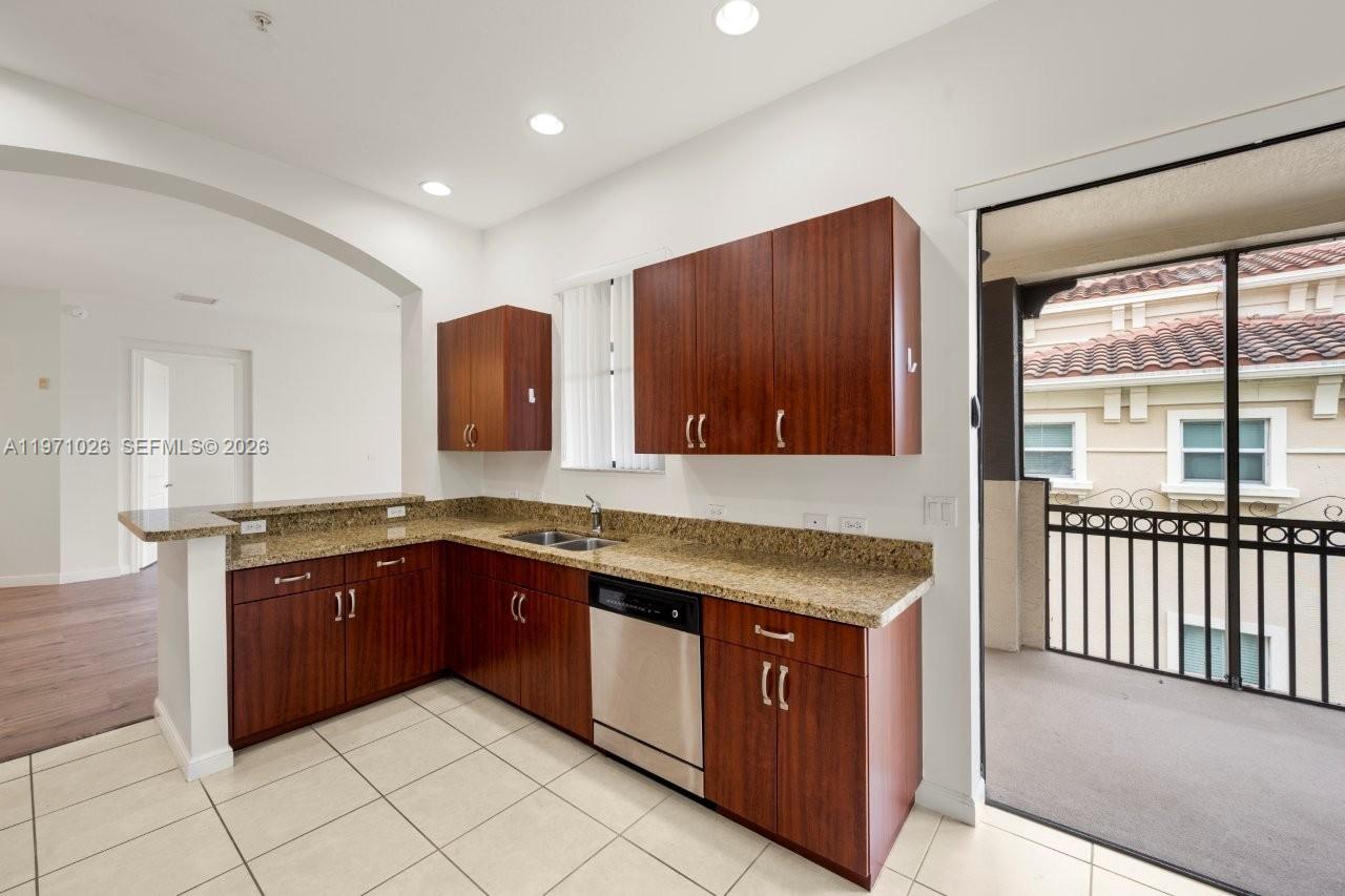 2900 NW 125th Ave # 416 Unit: 3-416