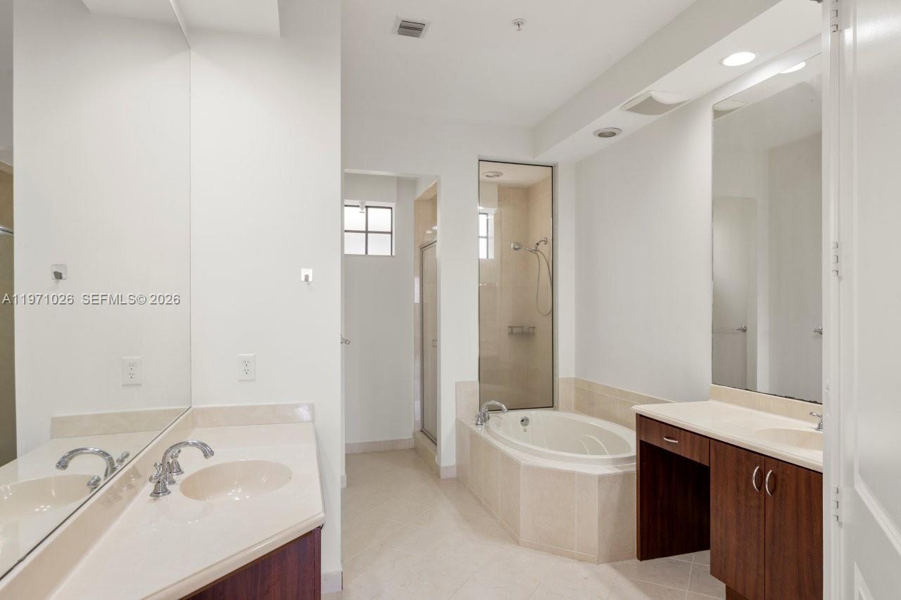 2900 NW 125th Ave # 416 Unit: 3-416
