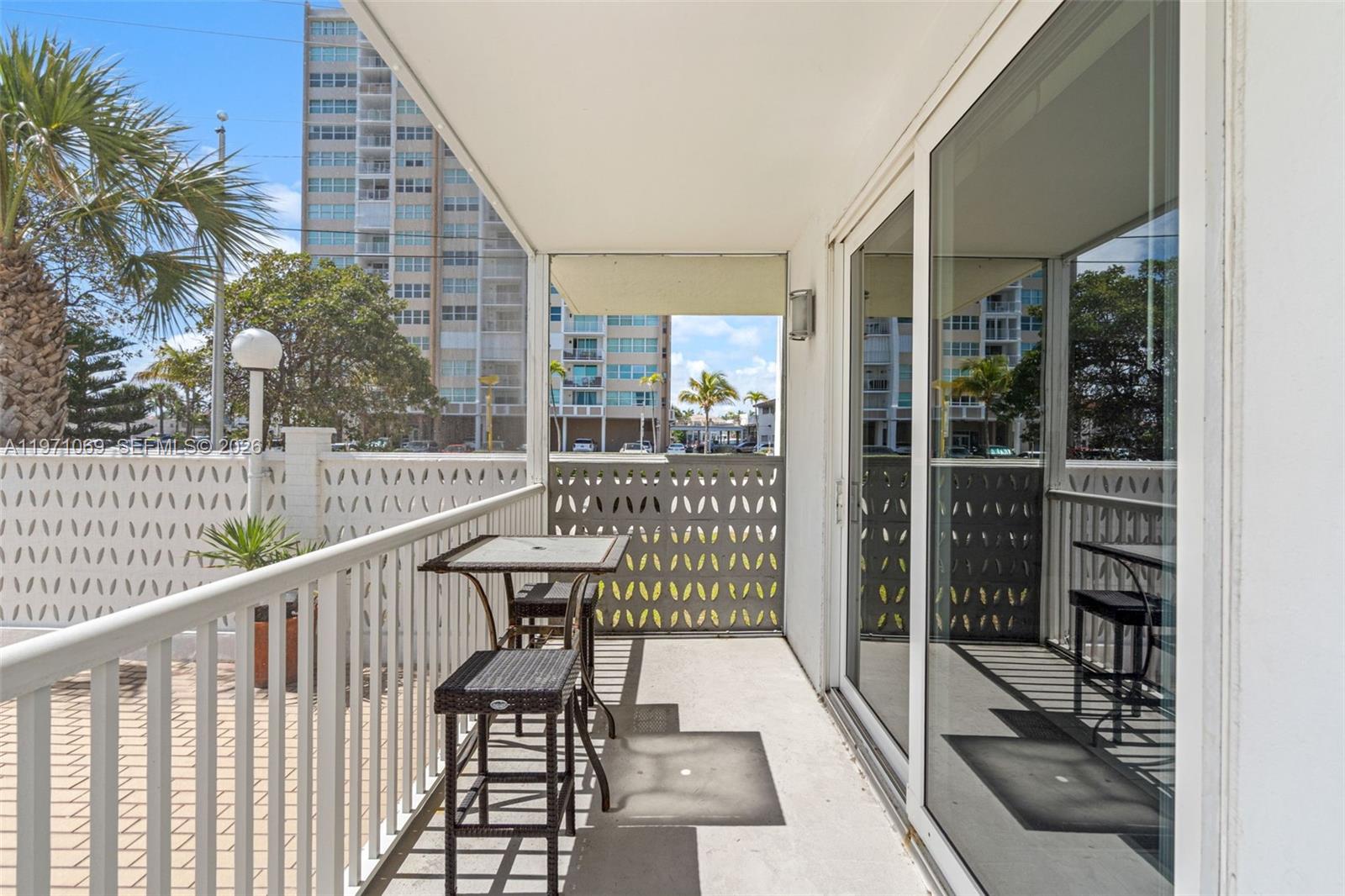 1601 S Ocean Dr # 104