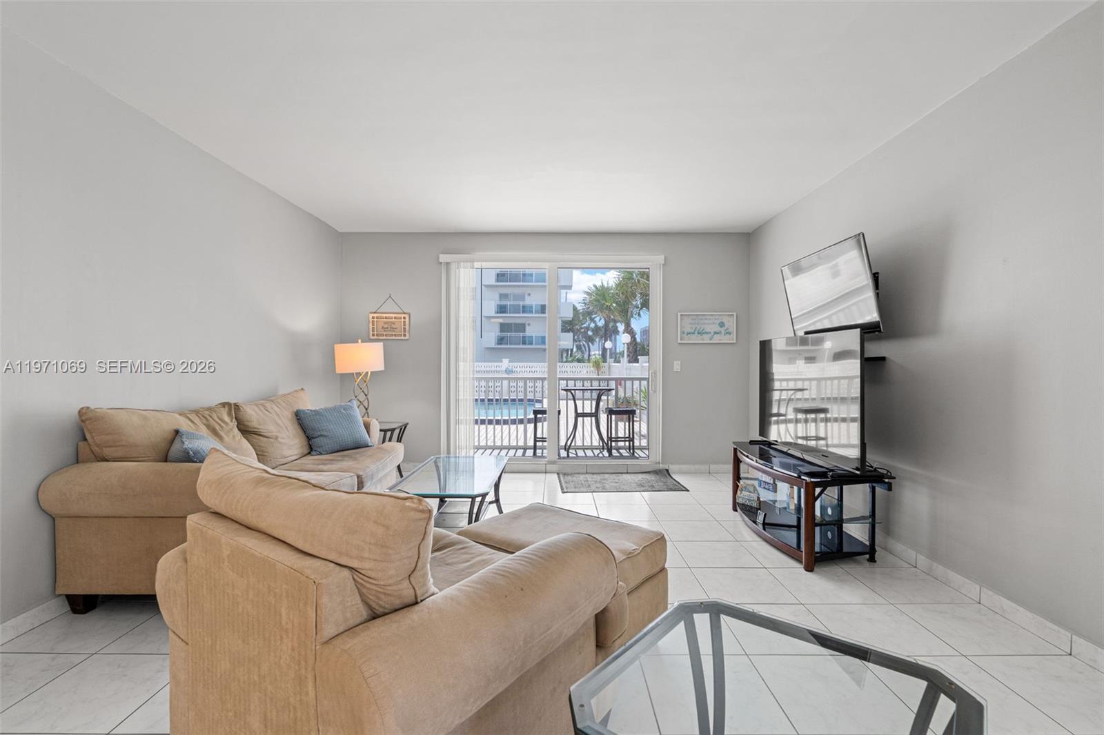 1601 S Ocean Dr # 104