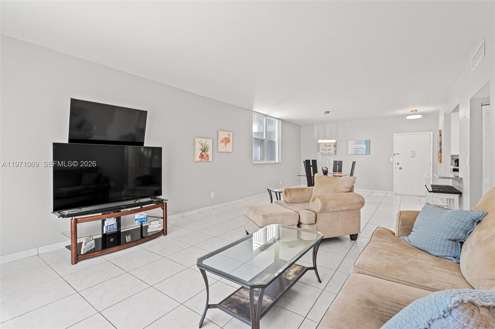1601 S Ocean Dr # 104
