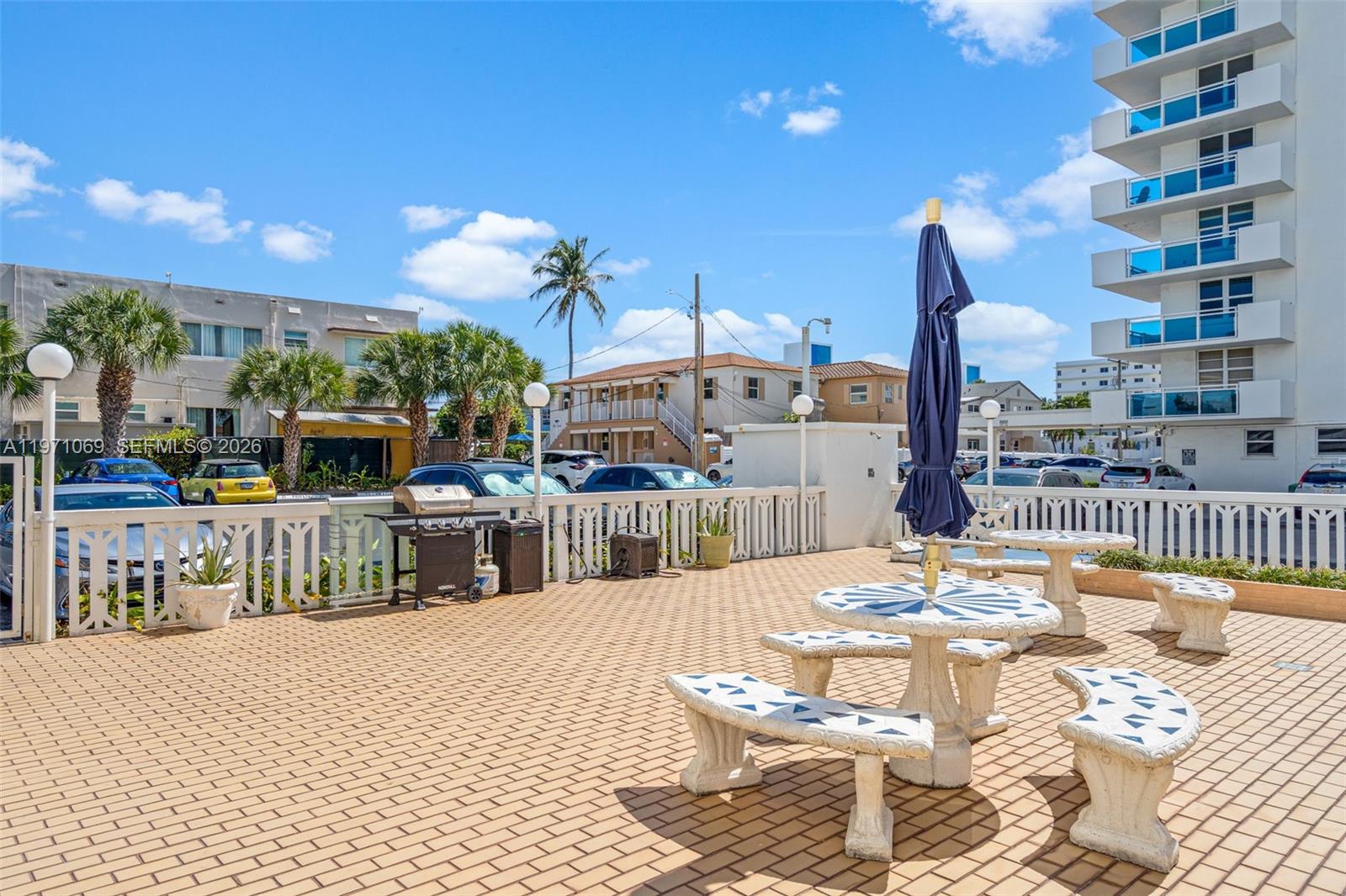 1601 S Ocean Dr # 104