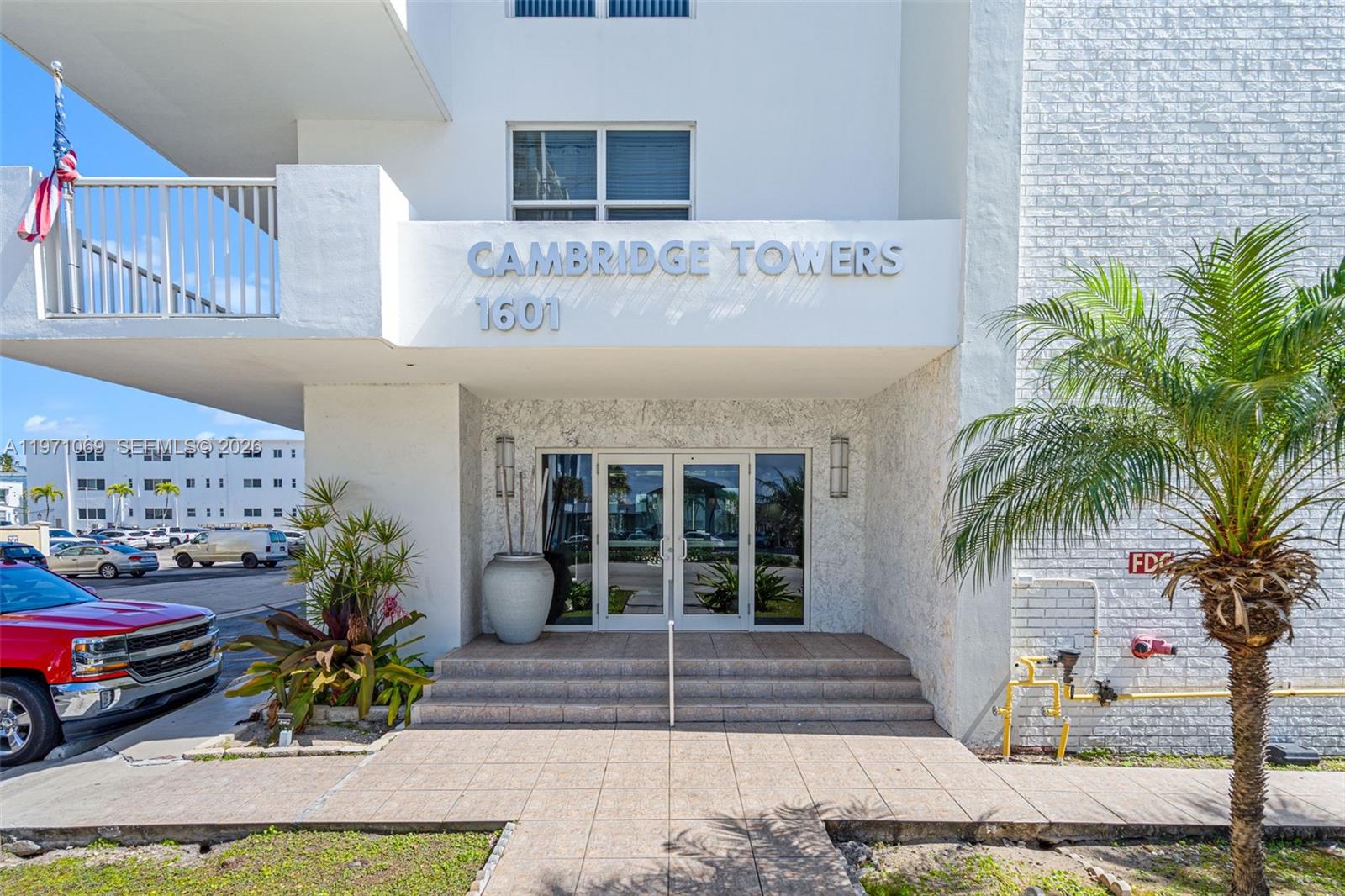 1601 S Ocean Dr # 104