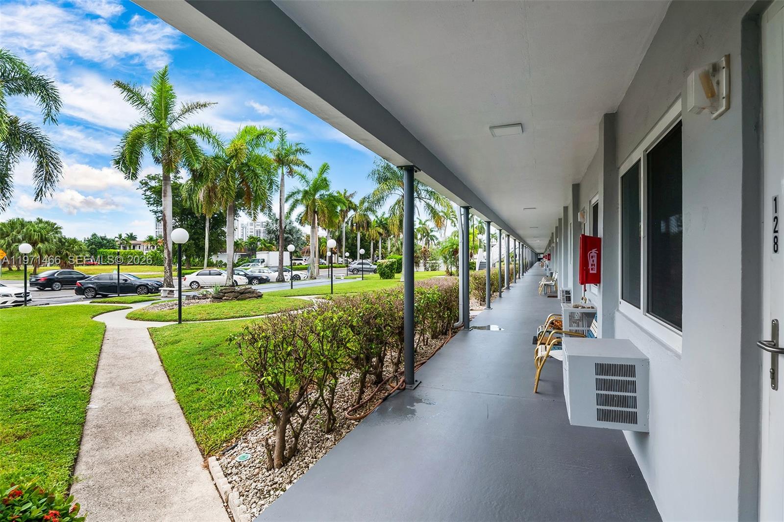 600 Layne Blvd # 128