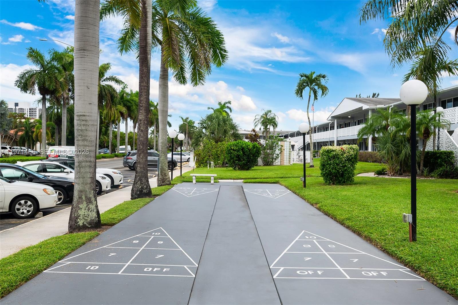 600 Layne Blvd # 128