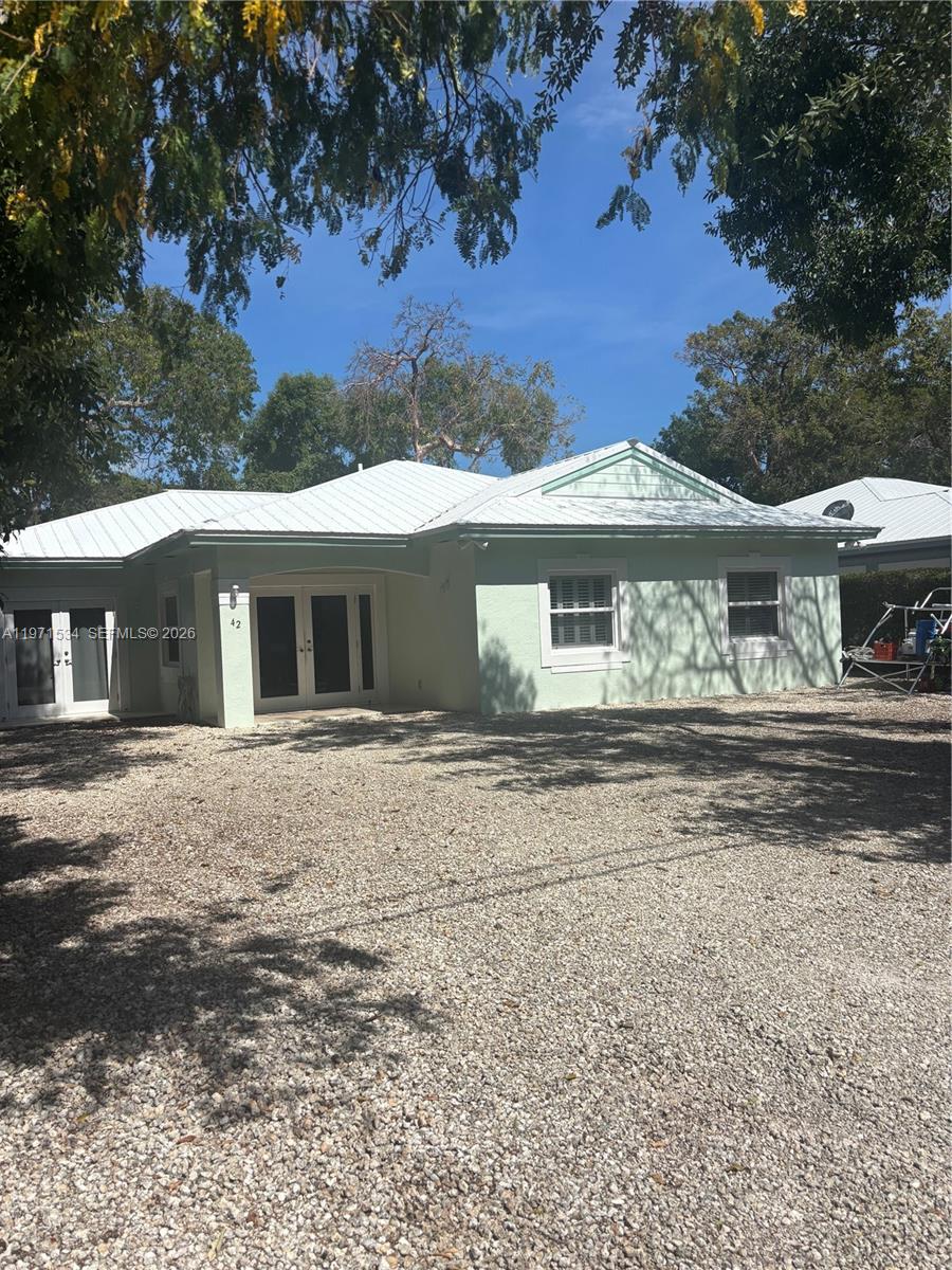 42 Transylvania Ave # 42