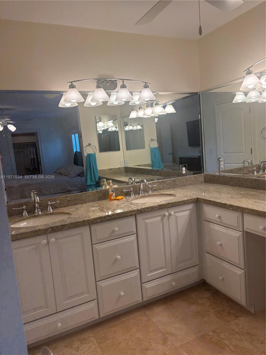 42 Transylvania Ave # 42