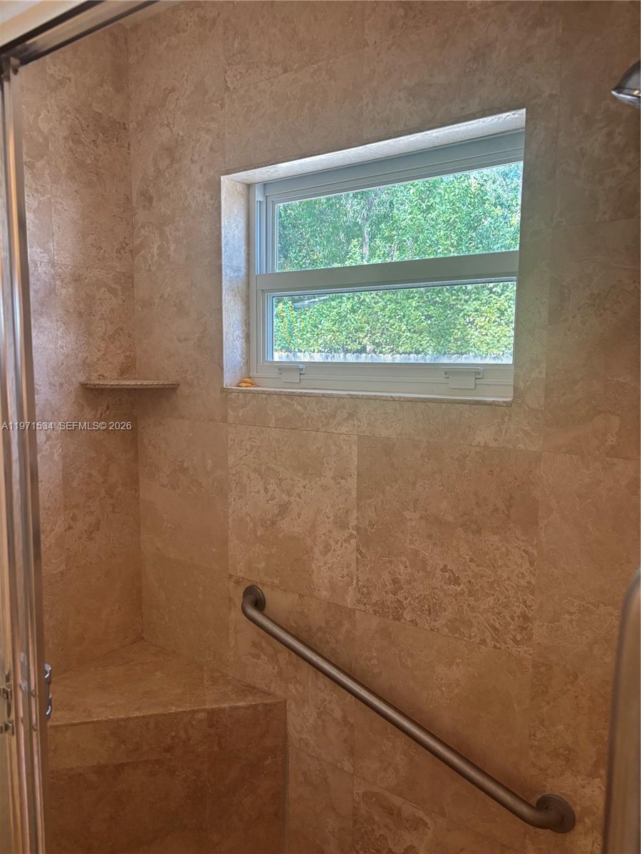 42 Transylvania Ave # 42