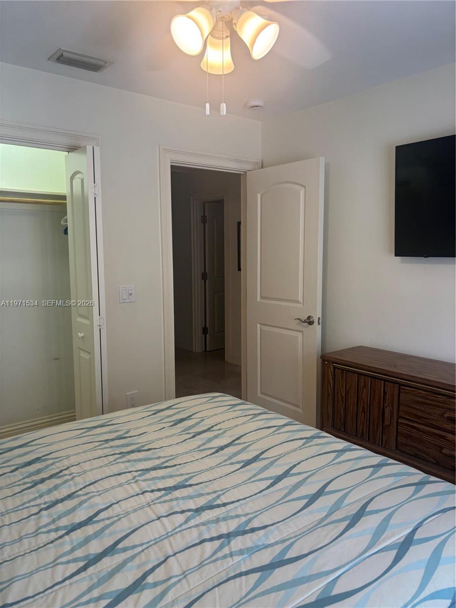42 Transylvania Ave # 42