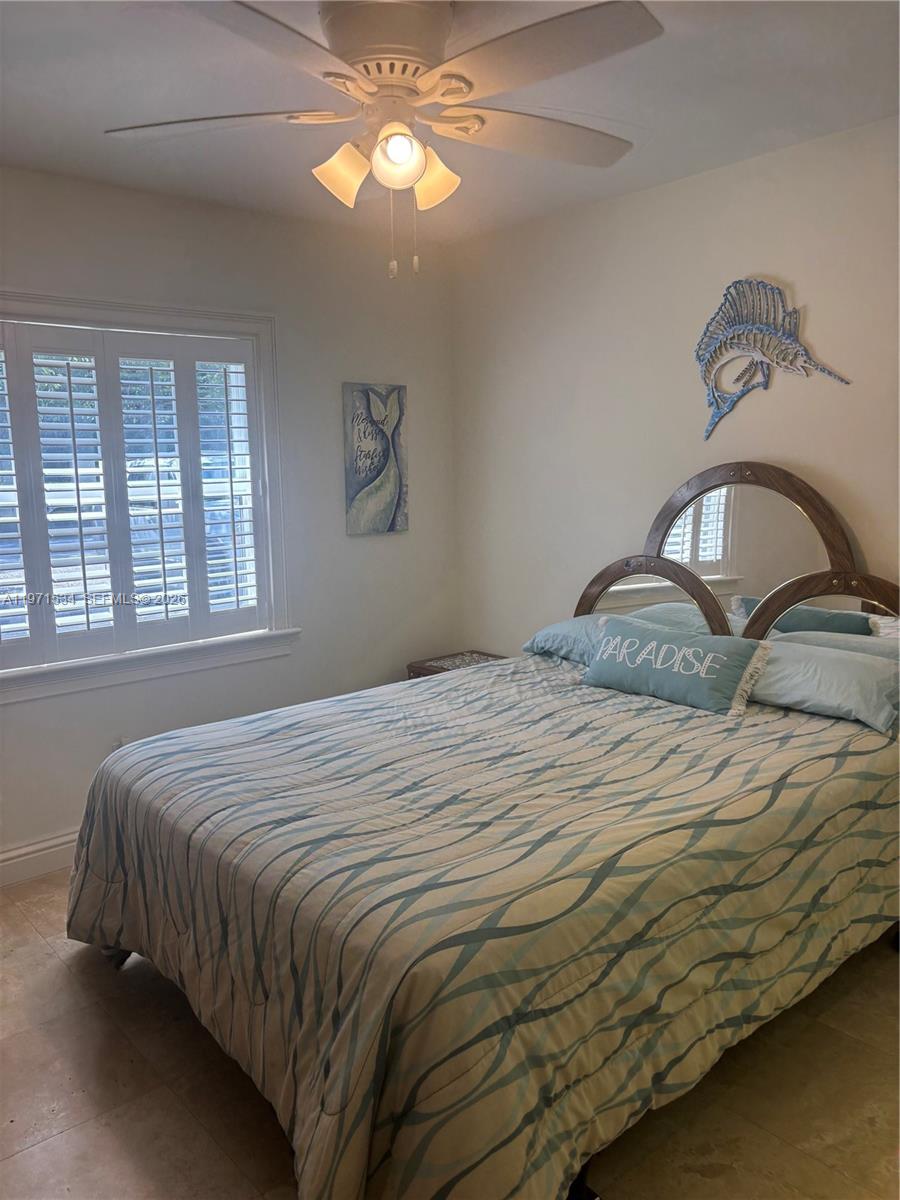 42 Transylvania Ave # 42