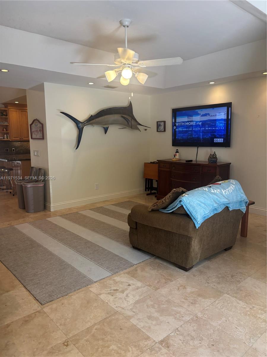 42 Transylvania Ave # 42