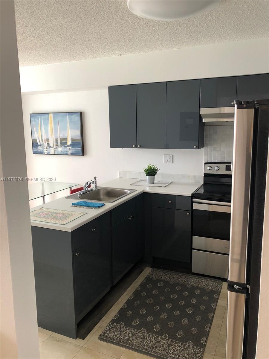 3600 Mystic Pointe Dr # 815