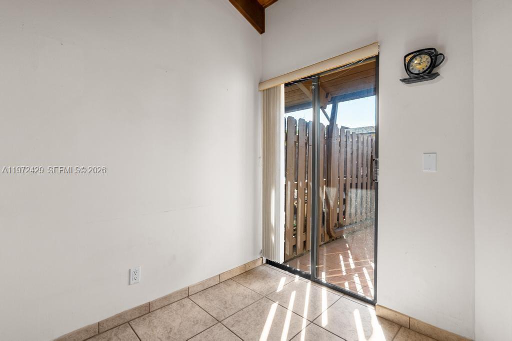 446 Briarwood Cir # 29 Unit: 1-29