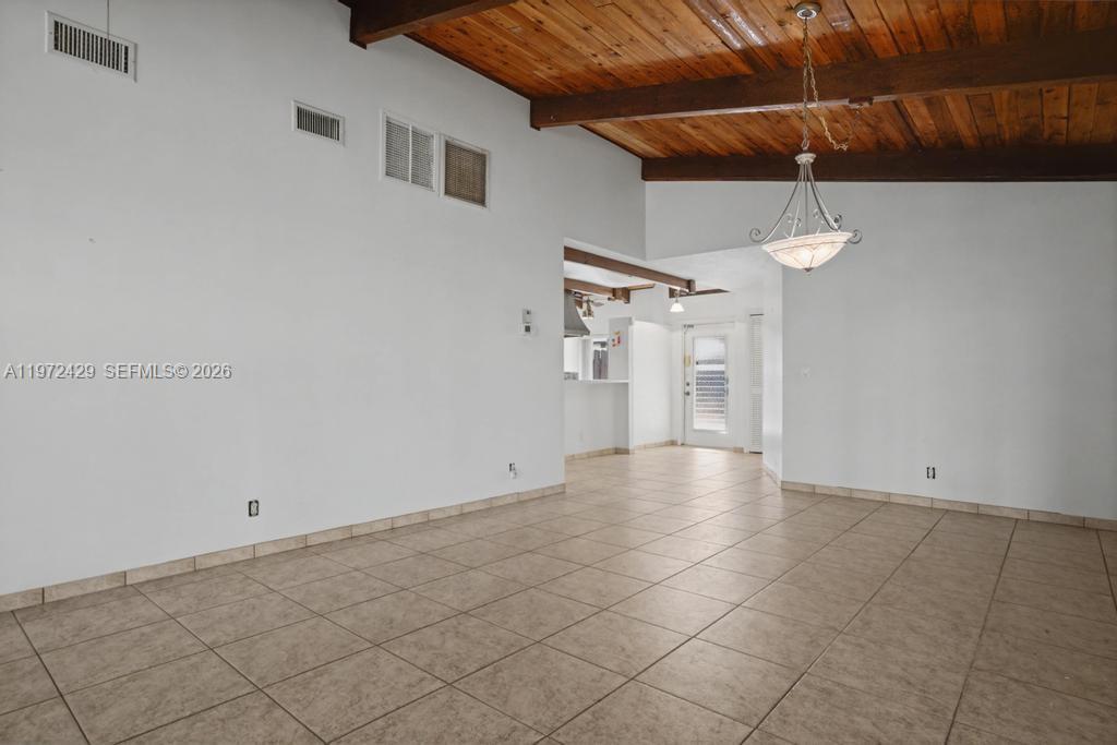 446 Briarwood Cir # 29 Unit: 1-29