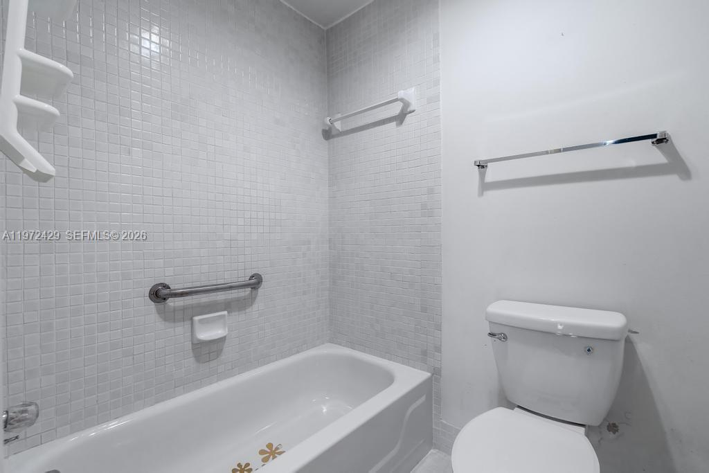 446 Briarwood Cir # 29 Unit: 1-29
