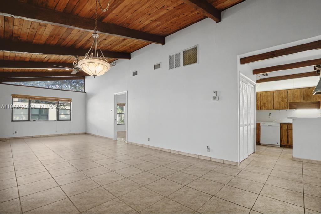 446 Briarwood Cir # 29 Unit: 1-29