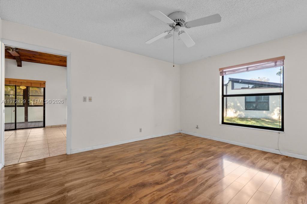 446 Briarwood Cir # 29 Unit: 1-29
