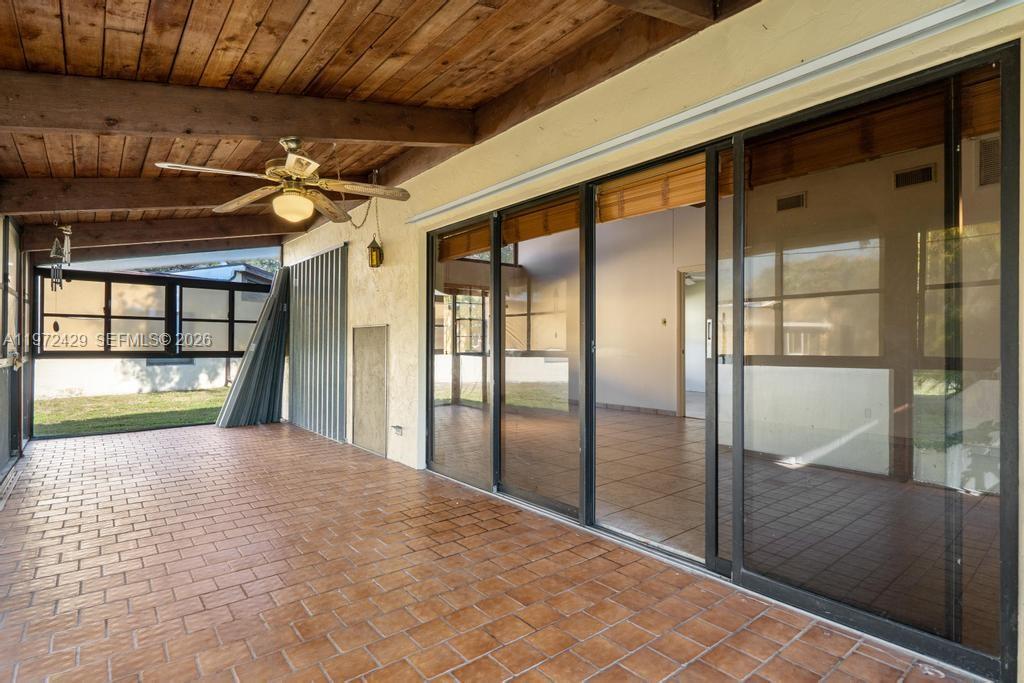 446 Briarwood Cir # 29 Unit: 1-29