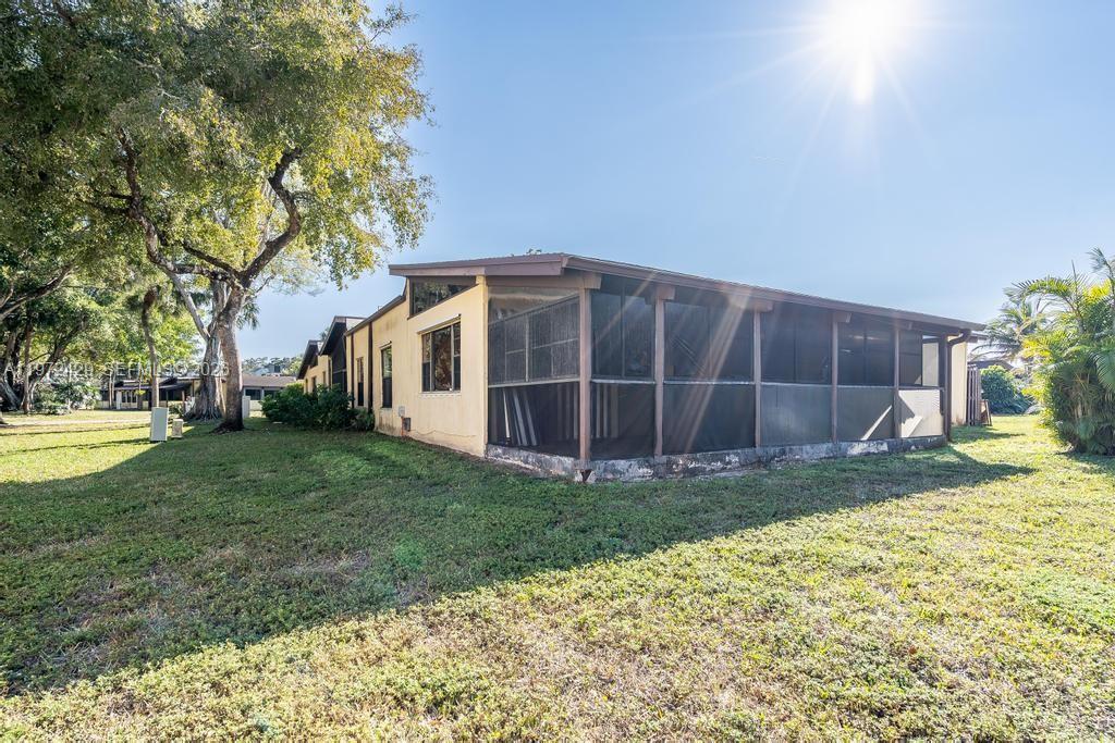 446 Briarwood Cir # 29 Unit: 1-29