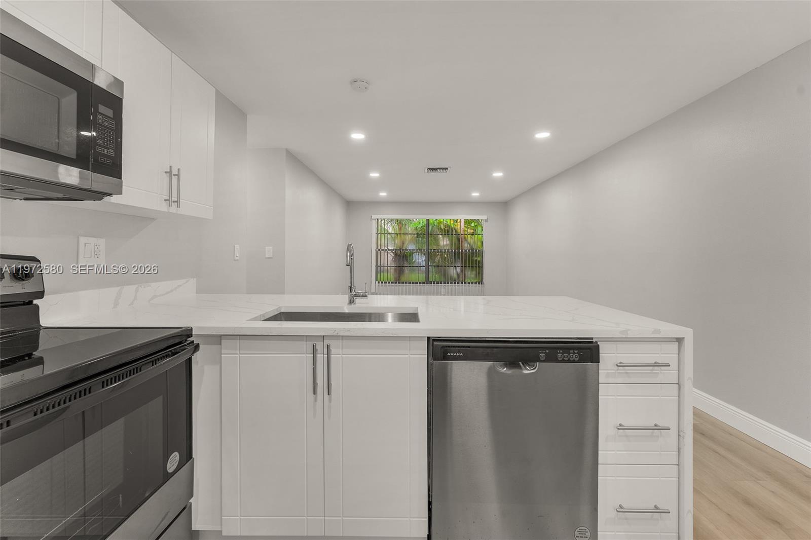 10379 NW 35th St # 10379