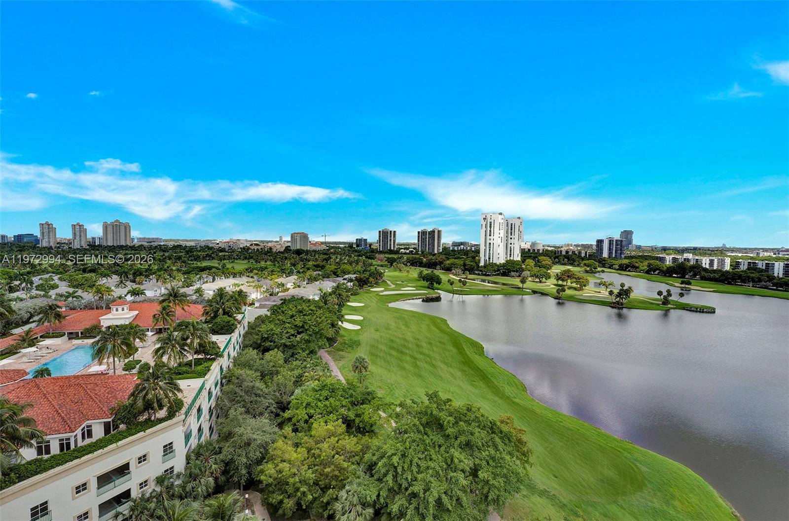 20000 E Country Club Dr Unit: PH06
