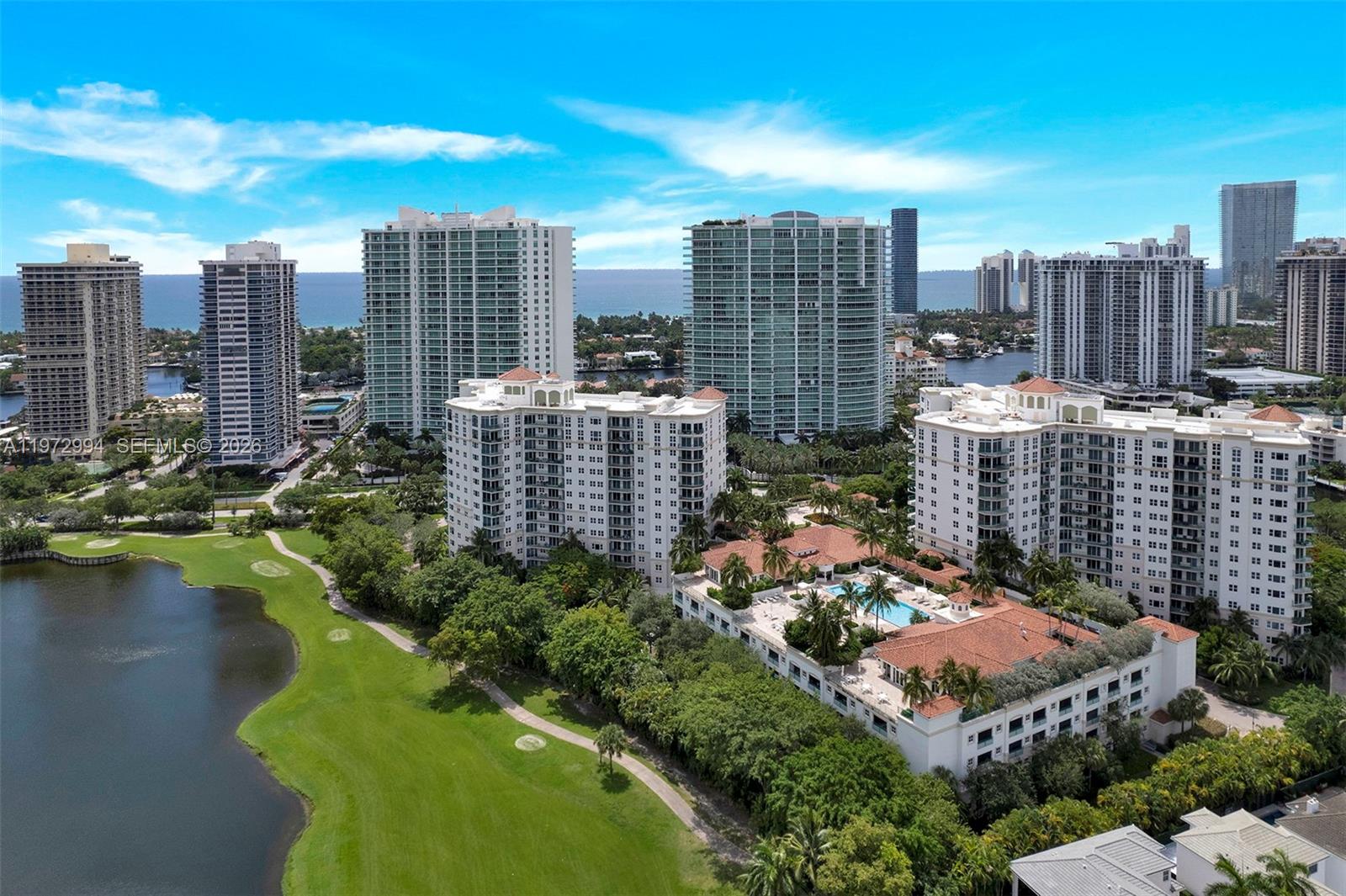 20000 E Country Club Dr Unit: PH06