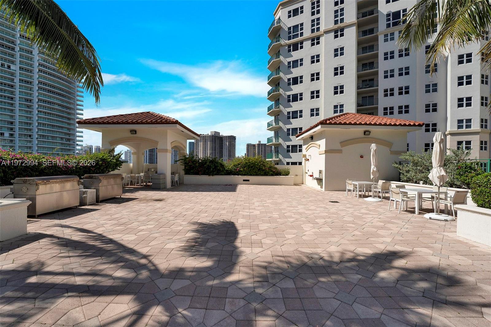 20000 E Country Club Dr Unit: PH06