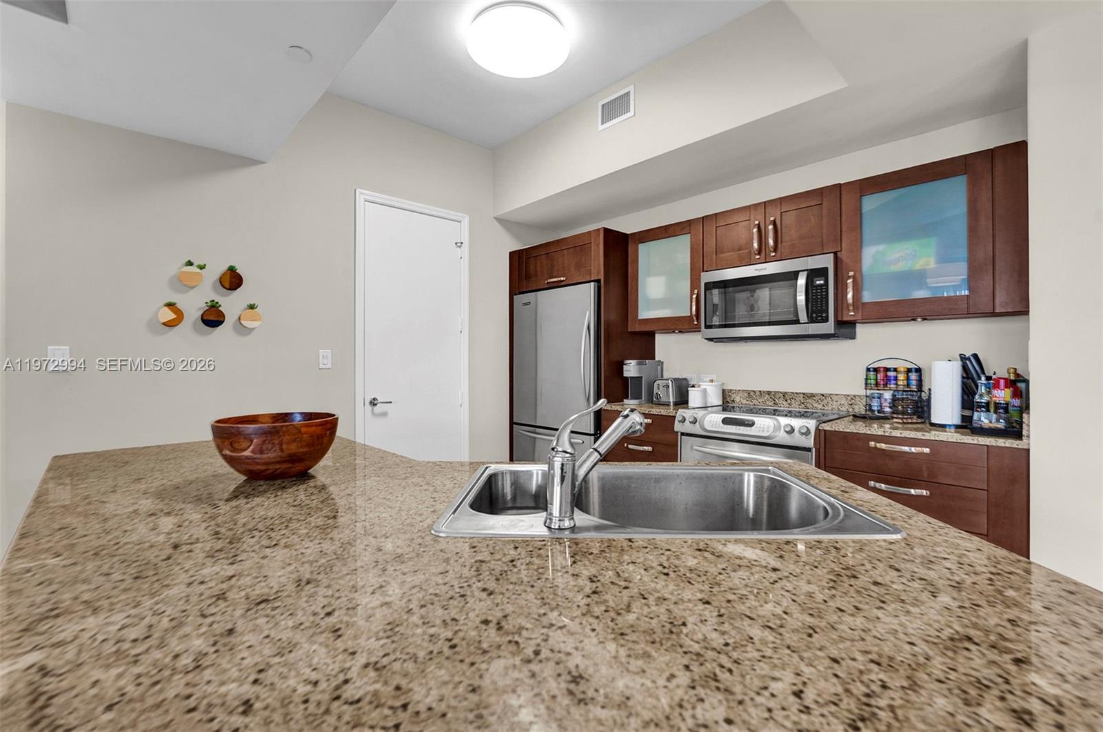 20000 E Country Club Dr Unit: PH06